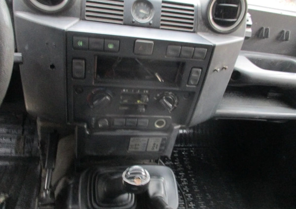 Land Rover Defender cena 69900 przebieg: 230000, rok produkcji 2010 z Żnin małe 154